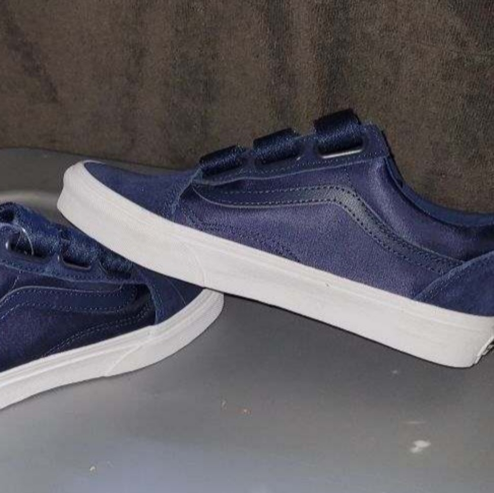 Mens Vans size 5.5